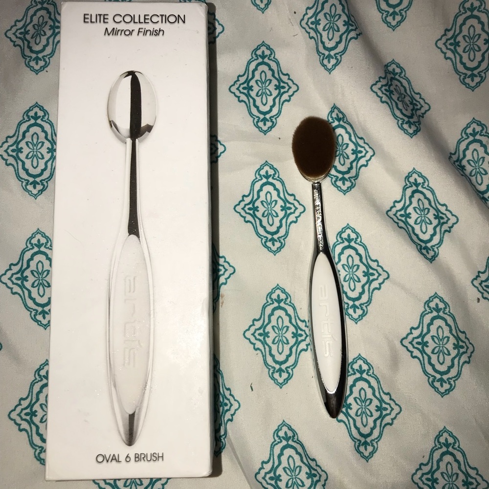ARTIS Elite Mirror Oval 6 Brush